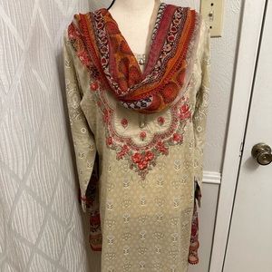 Pakistani Indian Three Piece Sobia Nazir Lawn Embroidered Suit. Brand New.